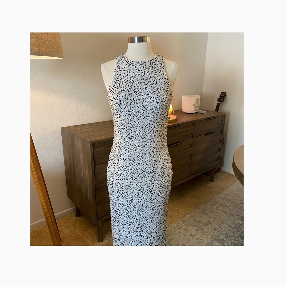 D R E S S the P O P U L A T I O N :: Sequin Dress